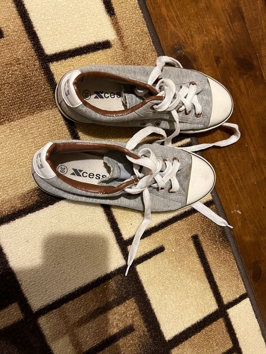 Мъжки кецове 2 бр.