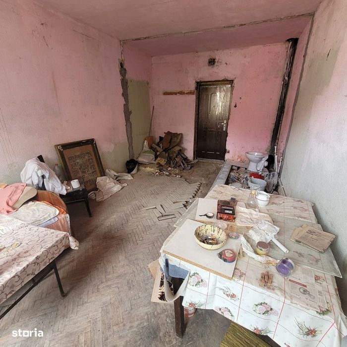 Vindem camera de camin in Noua - necesita renovare! — fotografia 3