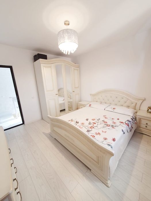 Vila Navodari, direct proprietar