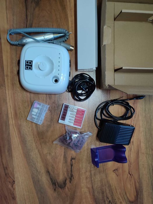 НОВА ПРОФЕСИОНАЛНА пила за маникюр Nailgirls T17, 35000 RPM