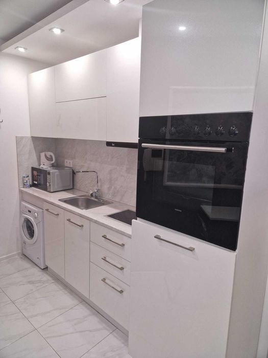 Дава се под наем Двустаен апартамент в Пловдив, Кършияка - 66 кв.м за 310 € - Снимка #2