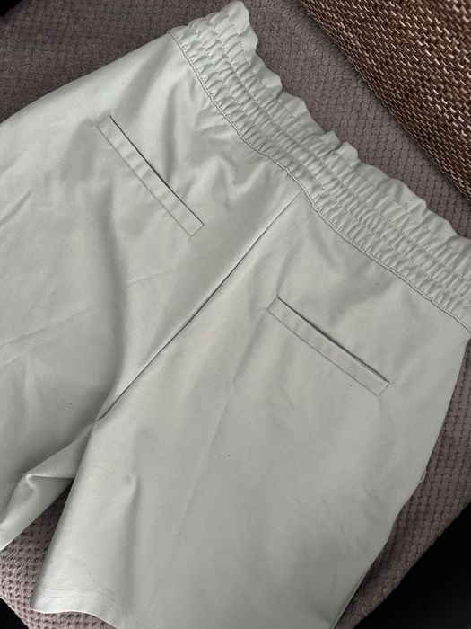 Pantaloni de femei