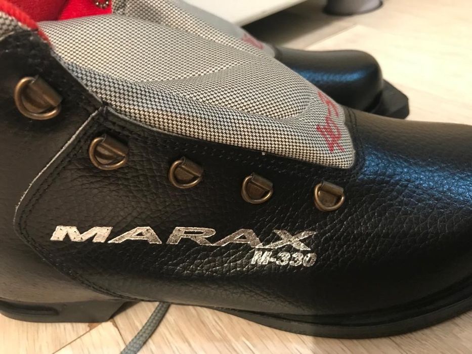 Продам лыжный обувь