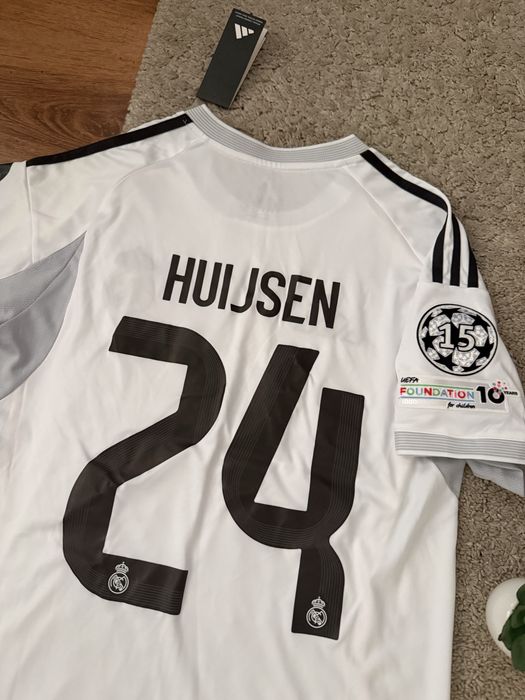 Tricou Huijsen real