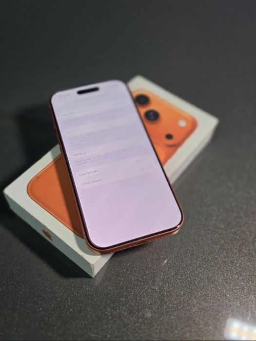 Iphone 17 pro  foarte bun nicio urma de zgârieturi  capacitatea bateriei 98% vând doar cu bani înainte am nevoie de bani urgent
