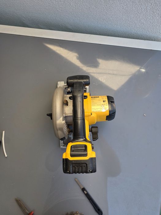 Circular Dewalt DCS-391