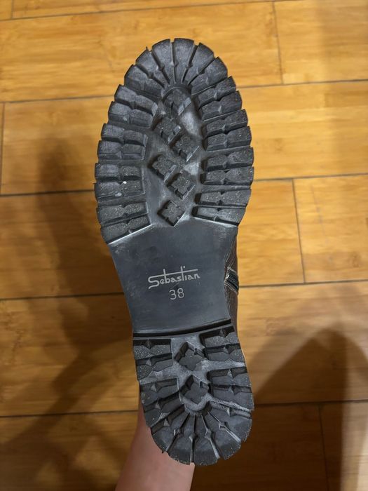 Ботинки женские  кожаные