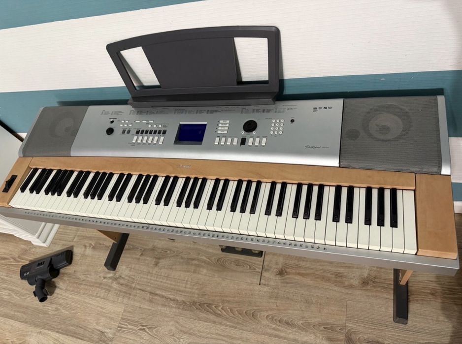 Пианино YAMAHA (цифровое)