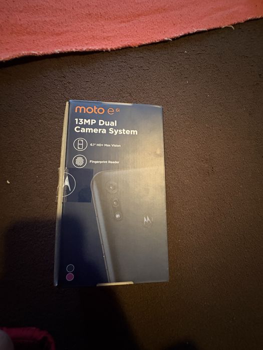 Telefon moto e6i