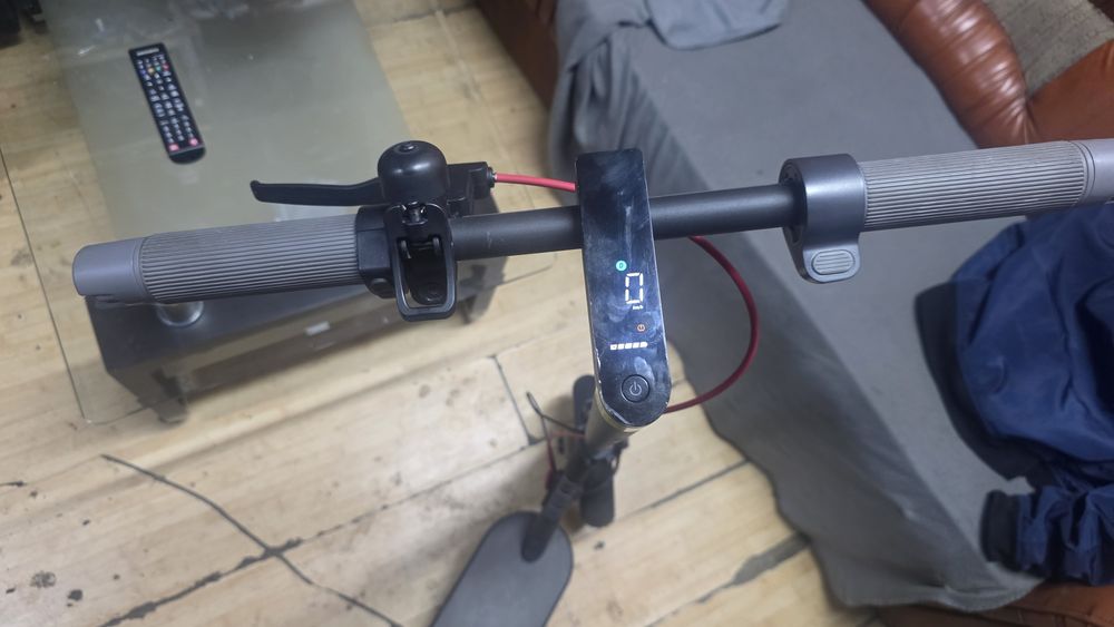 Vand trotineta electrica xiaomi electric scooter 4 defecta