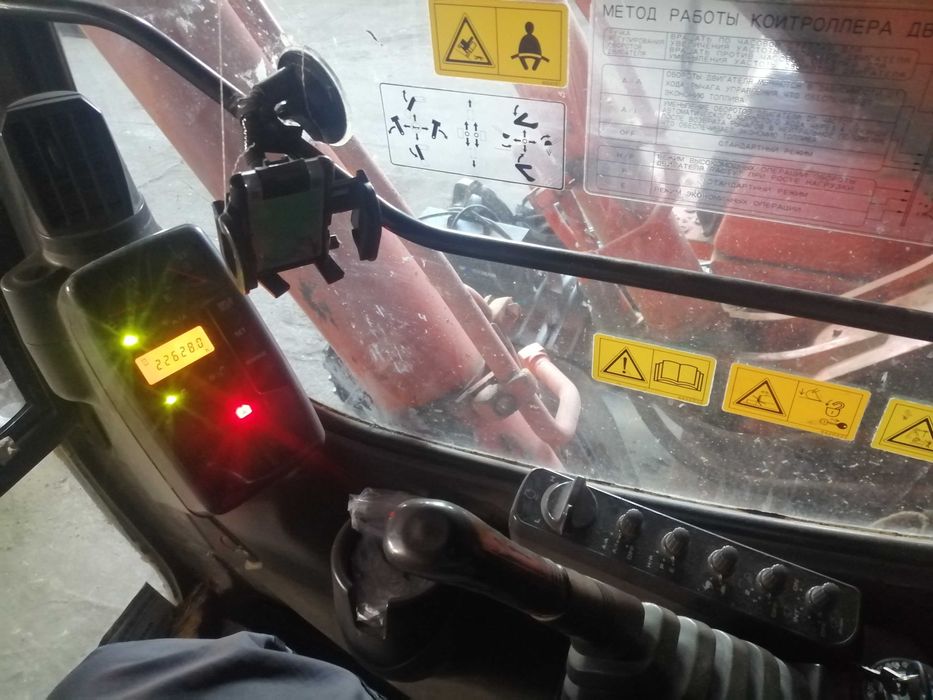 продам экскаватор Хитачи