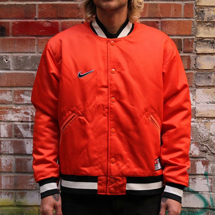 Мъжко Яке Nike Sb Terma-Fit 

Чисто ново с етикети. 

Размер L

Цена 1