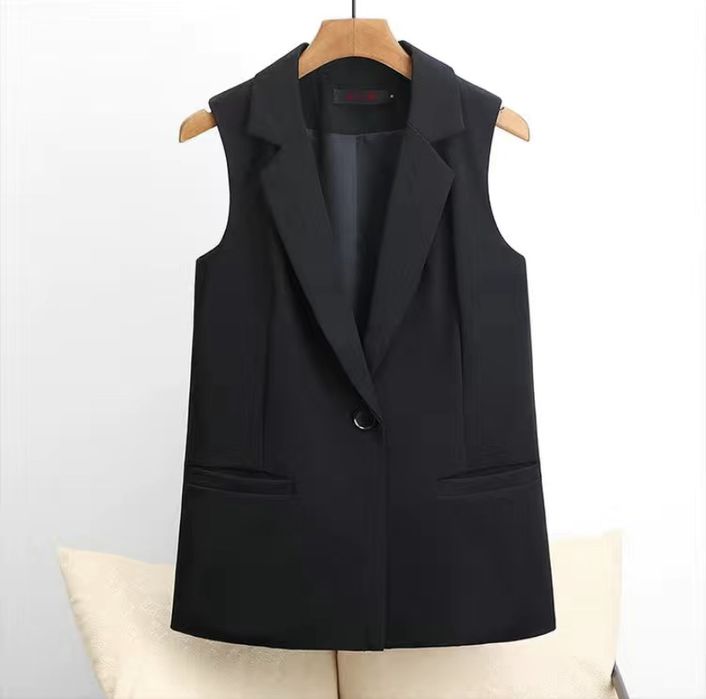 Жилет черный