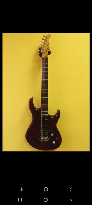 Elektro gitara sotiladi