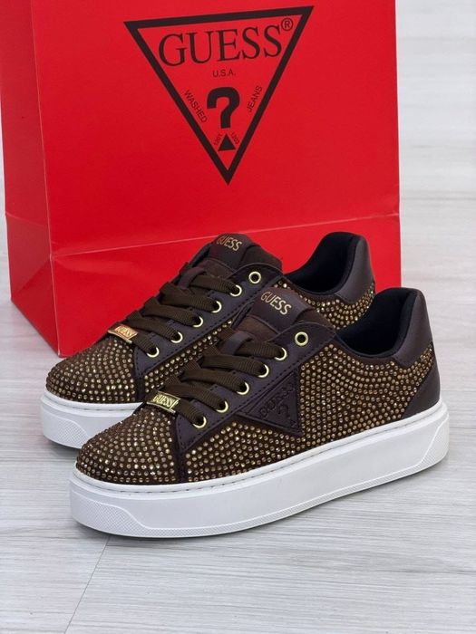 Adidasi Guess 
Negru 
36 37 37 38  39 39 
Maro
36 37 37 38 38 39 39 40
280 lei
Livrare luni