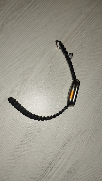 Smart Watch Ultra — Komplektda 2 ta remeshok va zaryadlovchi
