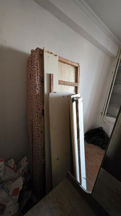 Шкаф, трюмо, кровать