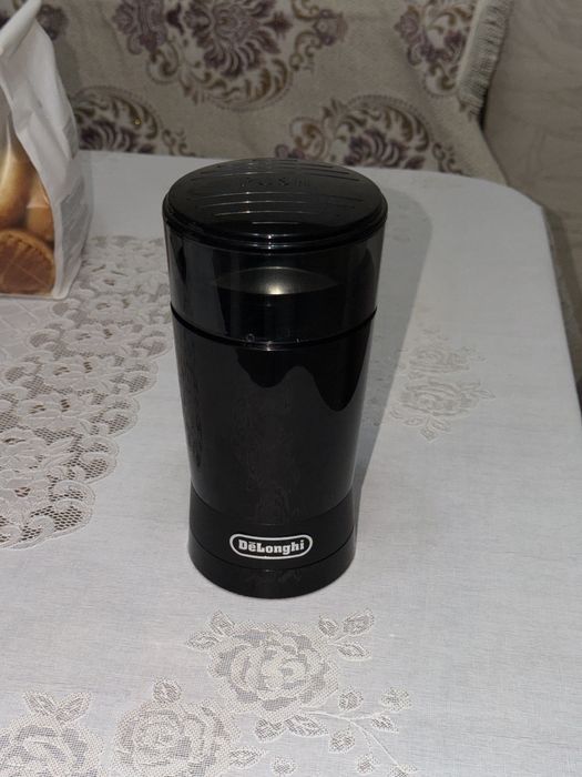 Кофемолка Delonghi KG 200
