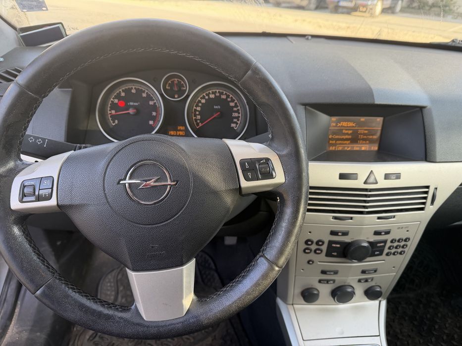 Opel Astra 1.6 бензин