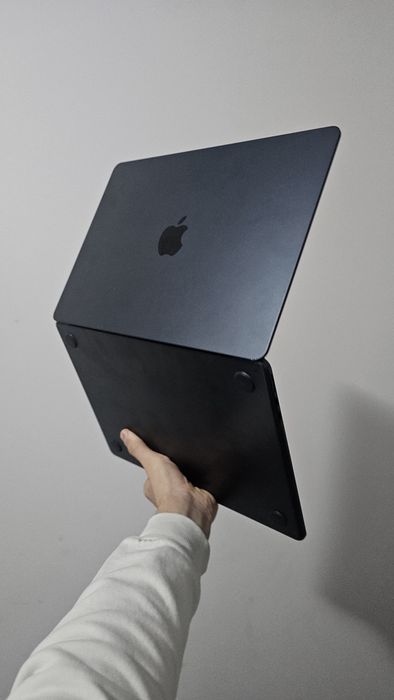 macbook air m3 512 - Laptop-Calculator-Gaming la preț mic | OLX.ro