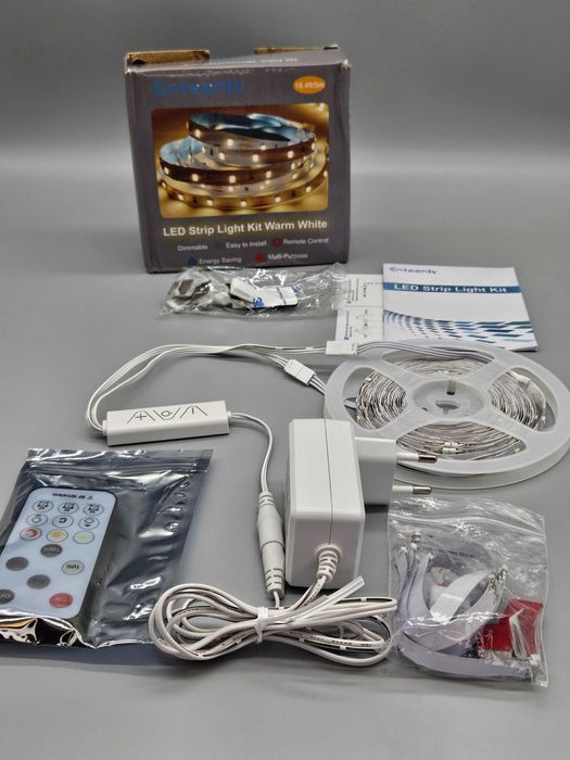 LED лента 5м, топла бяла светлина, с дистанционно управление,аксесоари