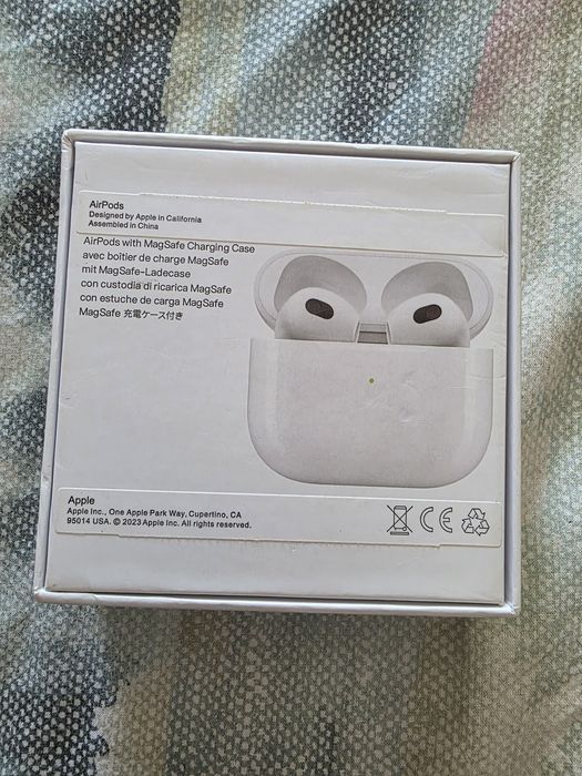 Apple airpods 3rd Gen cu Magsafe