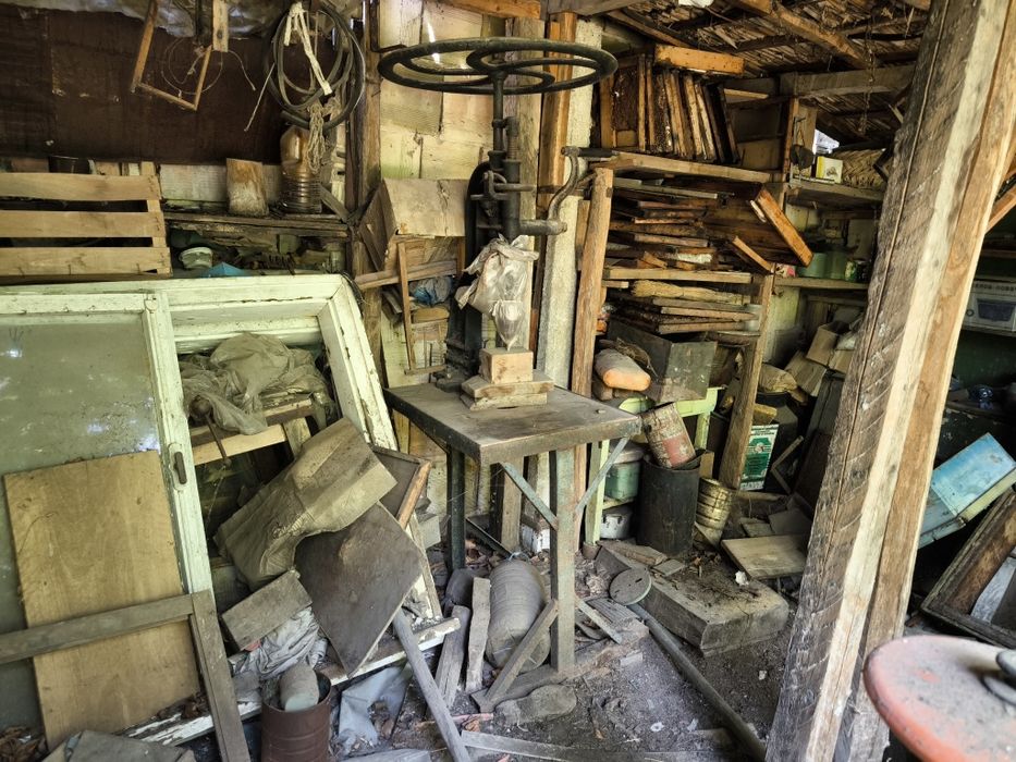 Стара ръчна настолна бормашина