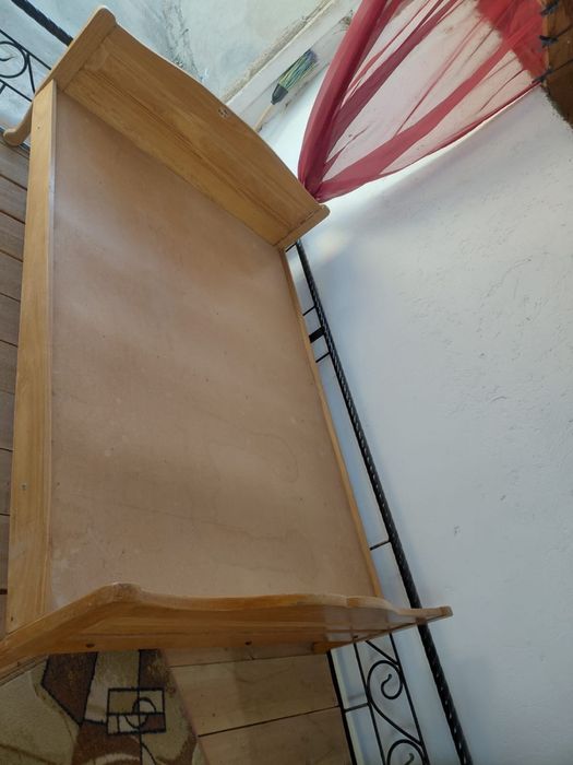 Кровать деревянный