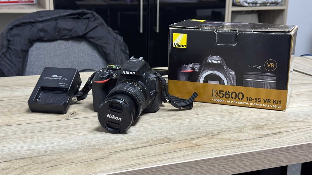Nikon D5600 — как новый!