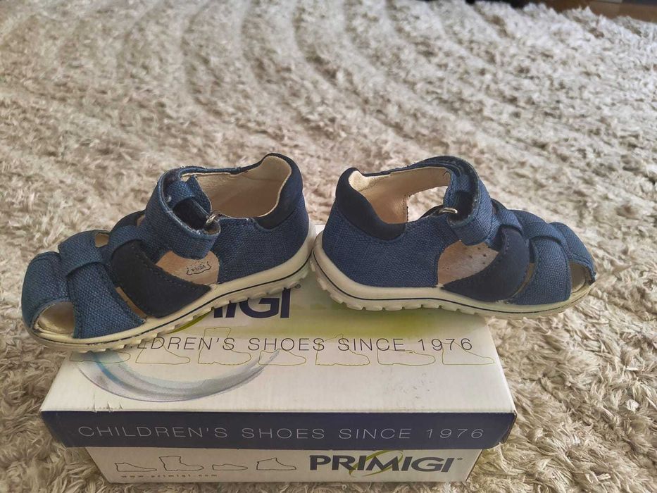 Vand sandale Primigi baieti nr 22, int 13,5 pret 100