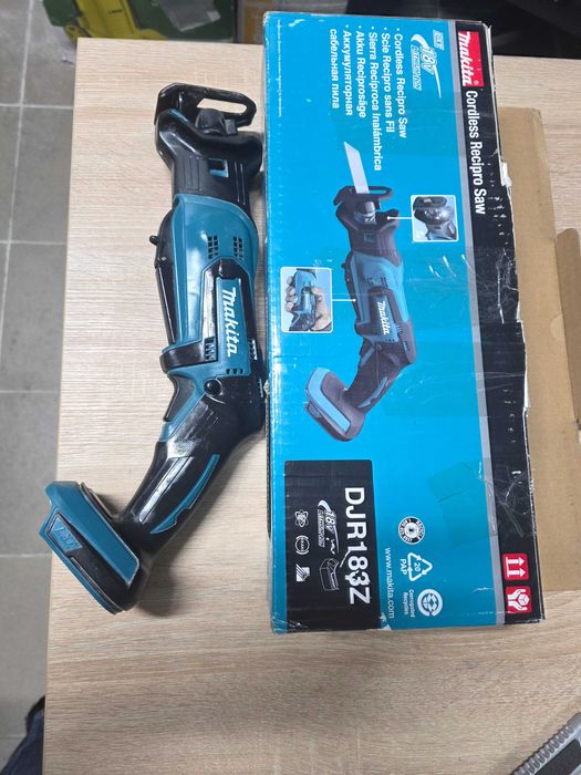 Ferastrau alternativ Makita DJR183Z Li-Ion, 18V fara acumulator in set