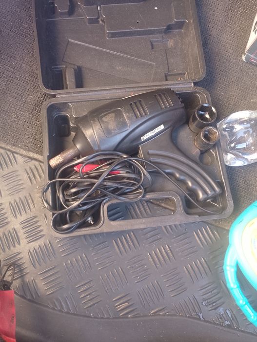 Гайковер 350 Нютон метра с кабен към запалката