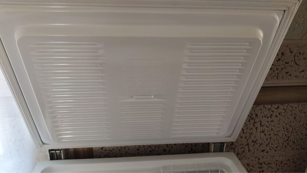 Lada frigorifica Whirlpool WH2010  A+,204L