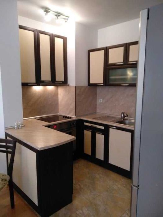 2-стаен апартамент под наем Изток