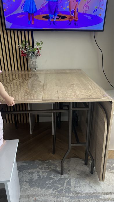 Продам трансформер стол 35000 тг.