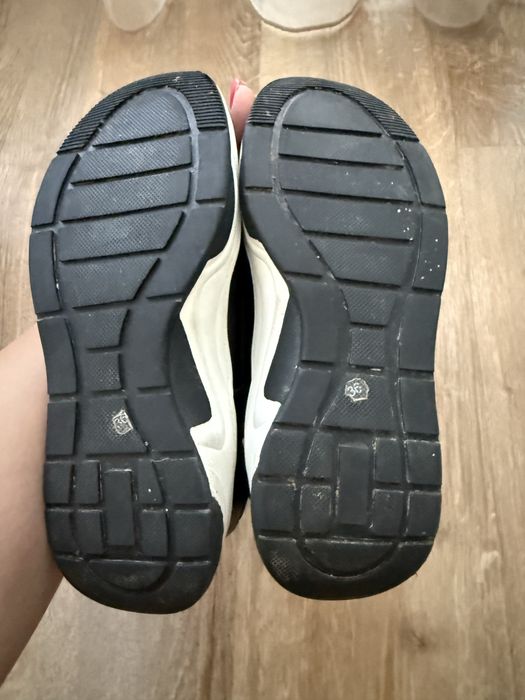 Детски апрески/Боти Reserved