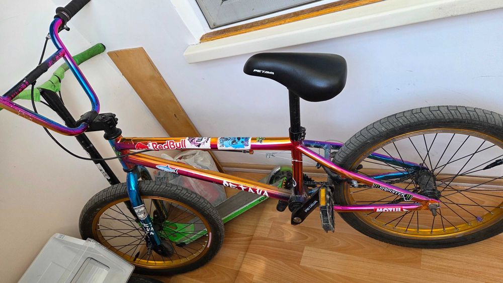 Продам велосипед трюковый Petava