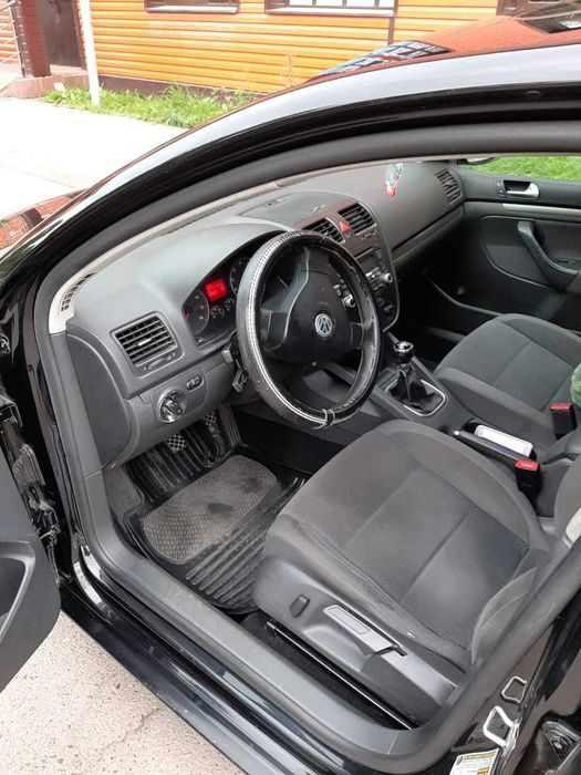 Продам автомобиль Volkswagen Golf