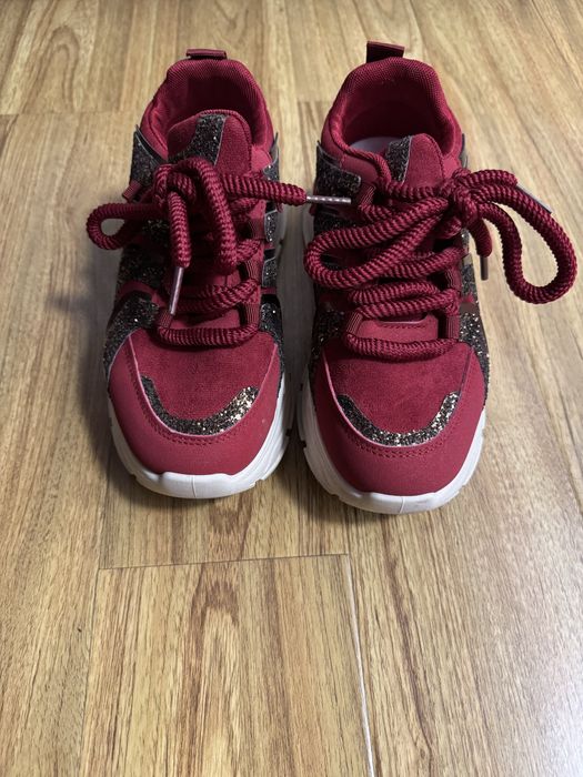 Adidași grena cu glitter – mărimea 37, purtați o singură dată