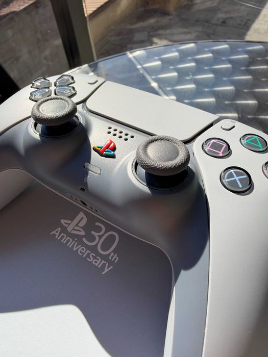 Sony DualSense 30th Anniversary Limited Edition, Sony DualSense Charging Station