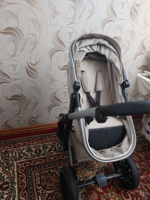 Детская коляска в полном комплекте