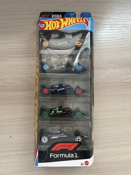 Хотвилсы Hotwheels