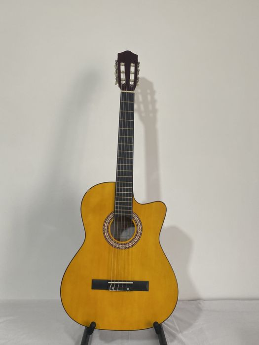 Гитара акустическая/классическая/розница