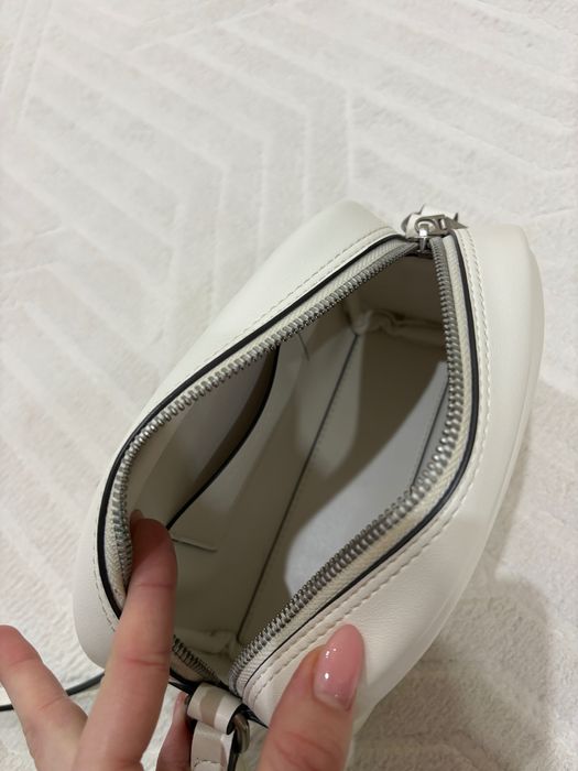 Като нови дамски чанти през рамо Guess, Calvin Klein