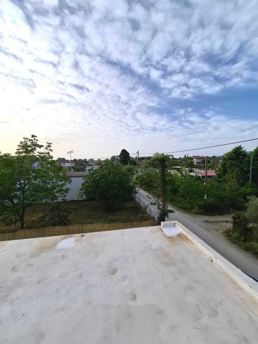 Продава реновирана къща 70 м2 с двор 200 м2 в Аспровалта