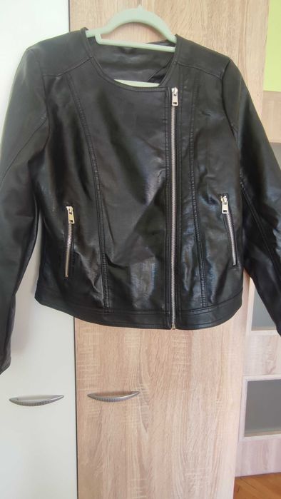 Дамско кожено яке