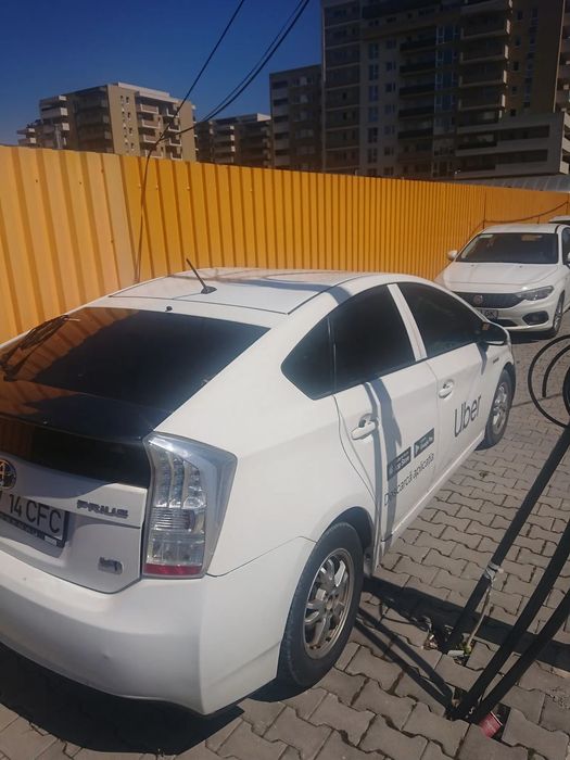 Toyota Prius motor refacut, 2012, stare buna, caseta directie schimbata