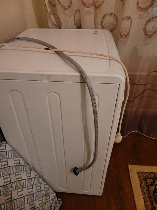 Стиральная машинка "Индезит"