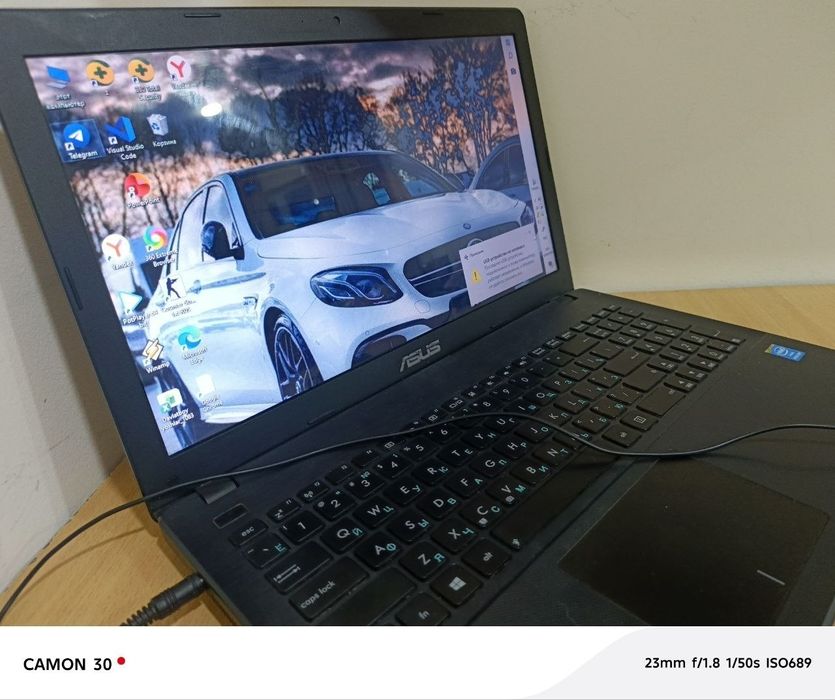 Asus noutbuk sotiladi