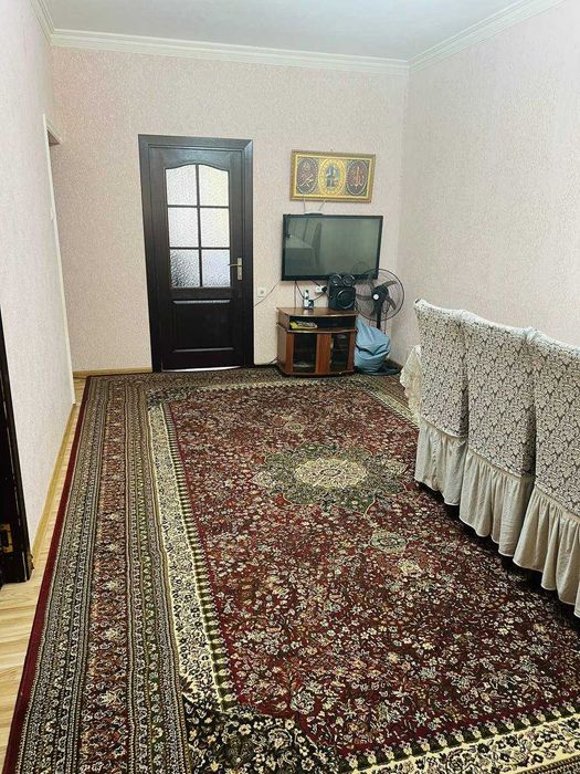 Продается своя 2/3-квартира в М.Улугбекском районе на ТТЗ 2(рынок ТТЗ)